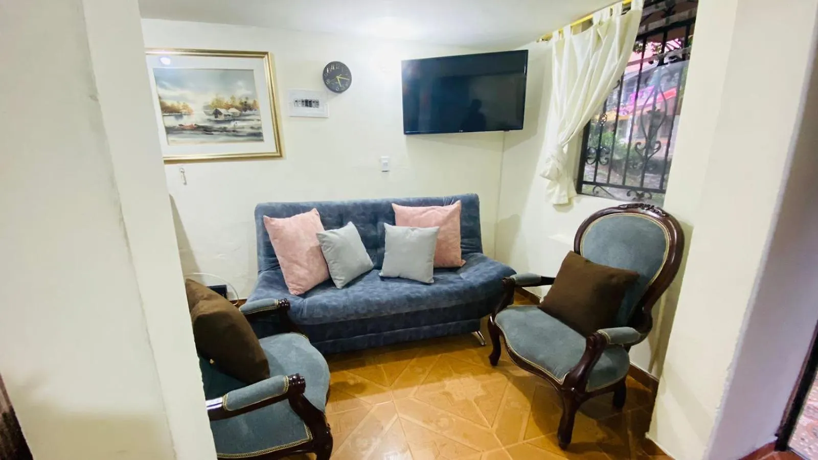 Casa Grande Y Confortable 2 Habitaciones Medellín
